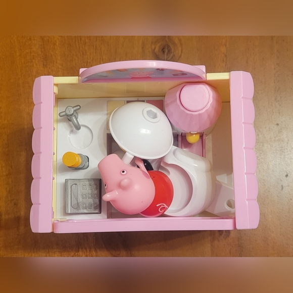 Peppa Pig Ice Cream Van Caravan with Figure - Picture 10 of 10